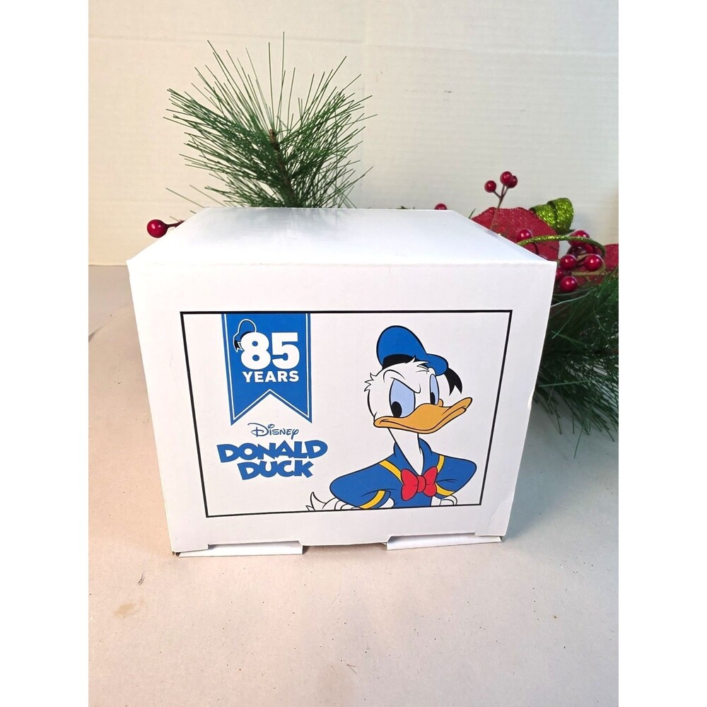 Sealed 2019 Disney Donald Duck Annual Christmas Ornament Porcelain